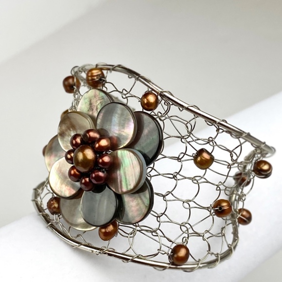 Chico's Jewelry - CHICO'S Abalone Shell & Wire Bracelet